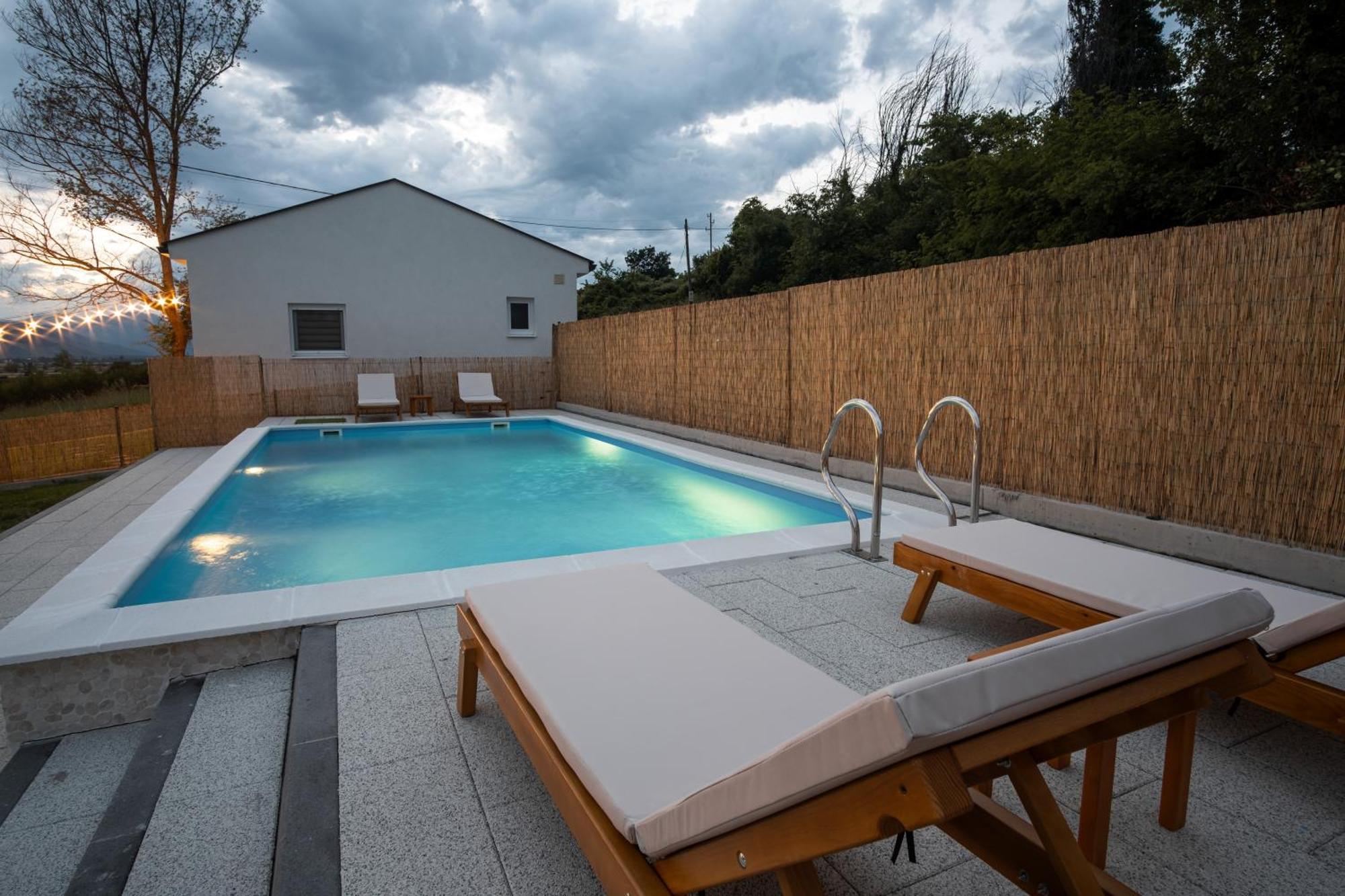 Natura Apartmani Ljubuski Exterior photo